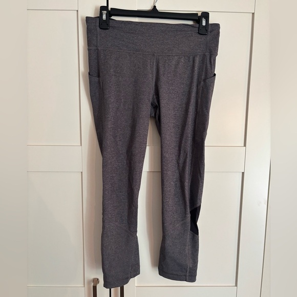 Lululemon pace rival crop leggings 22” in gray size 8 - Picture 3 of 7